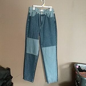 Refuge high rise mom jeans size 3